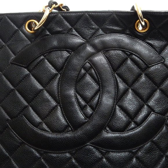 PRISTINE! CHANEL BLACK CAVIAR SKIN TOTE BAG!! WOW! - Picture 3 of 13